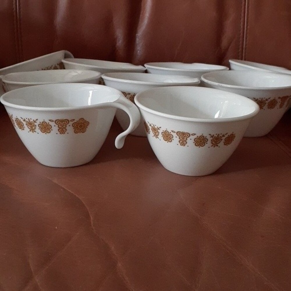 Corelle butterfly gold cup set and sugar bowl. 6 coffee or tea cups vintage